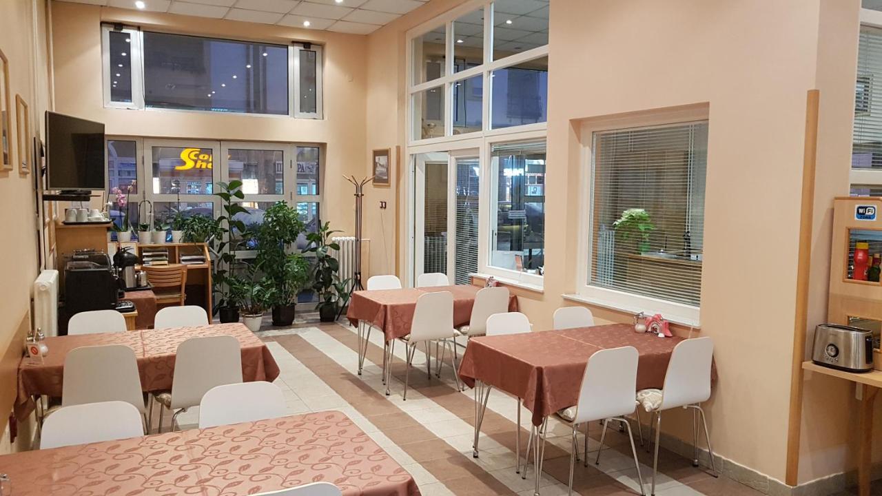 Voyager Bed & Breakfast Novi Sad Eksteriør billede